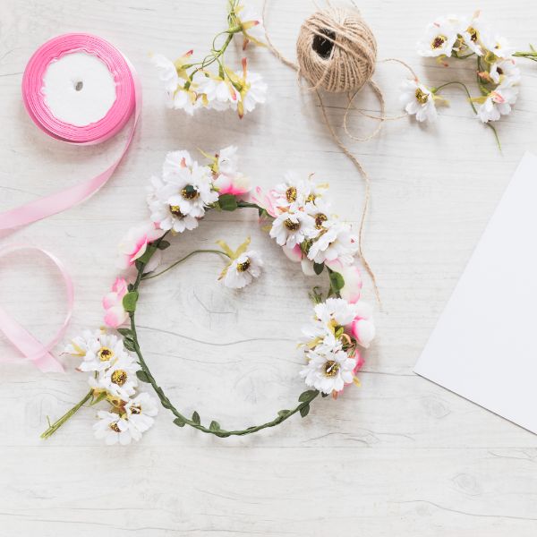 corona de flores niña