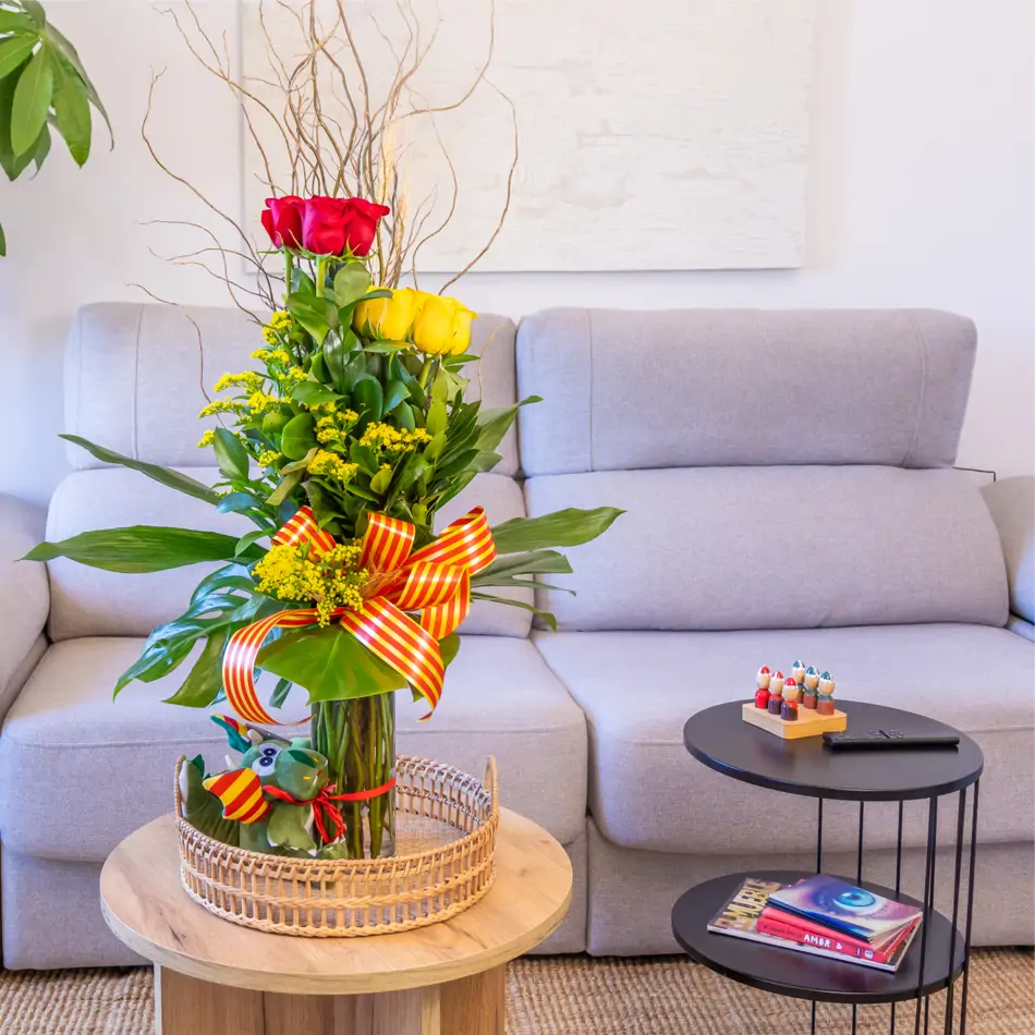 Cilindro de 10 Rosas con Dragón