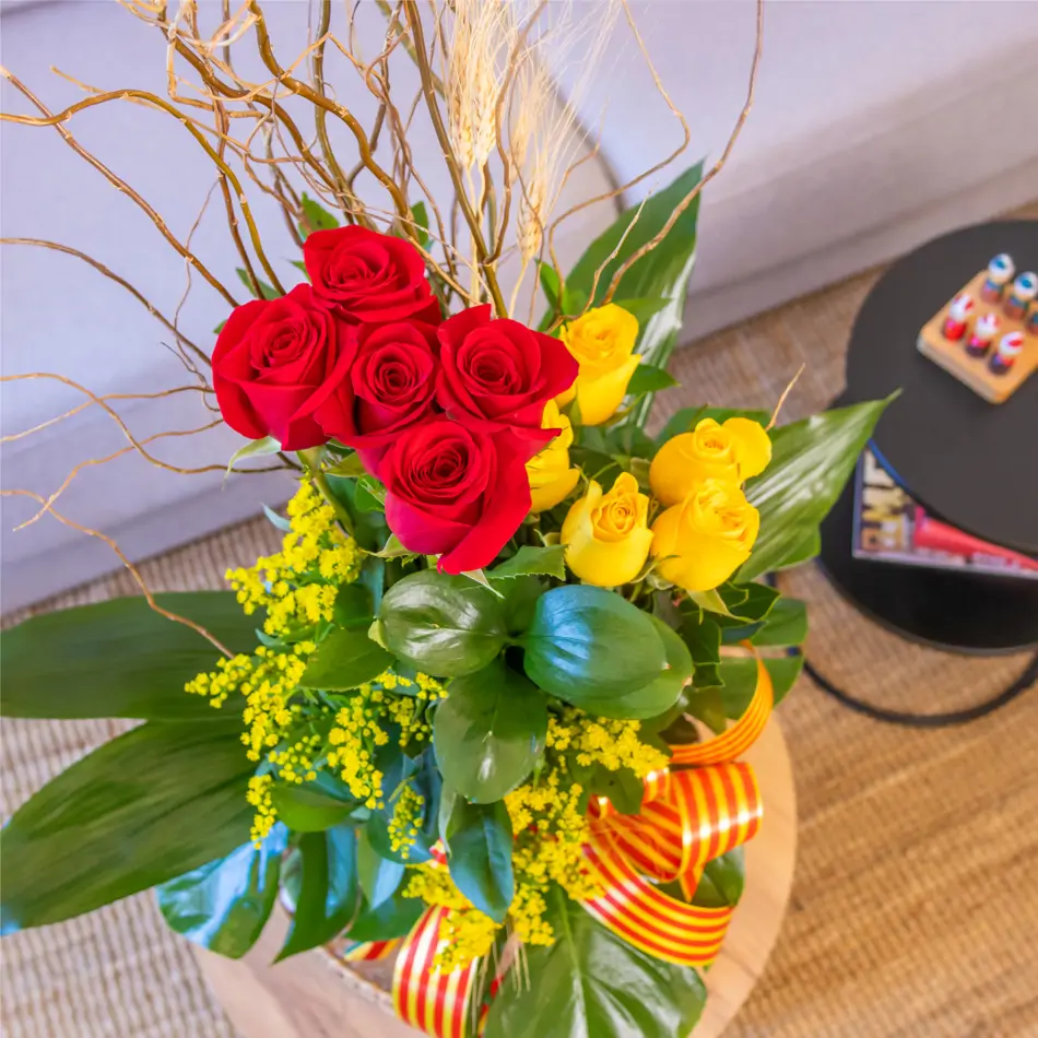 Cilindro de 10 Rosas con Dragón