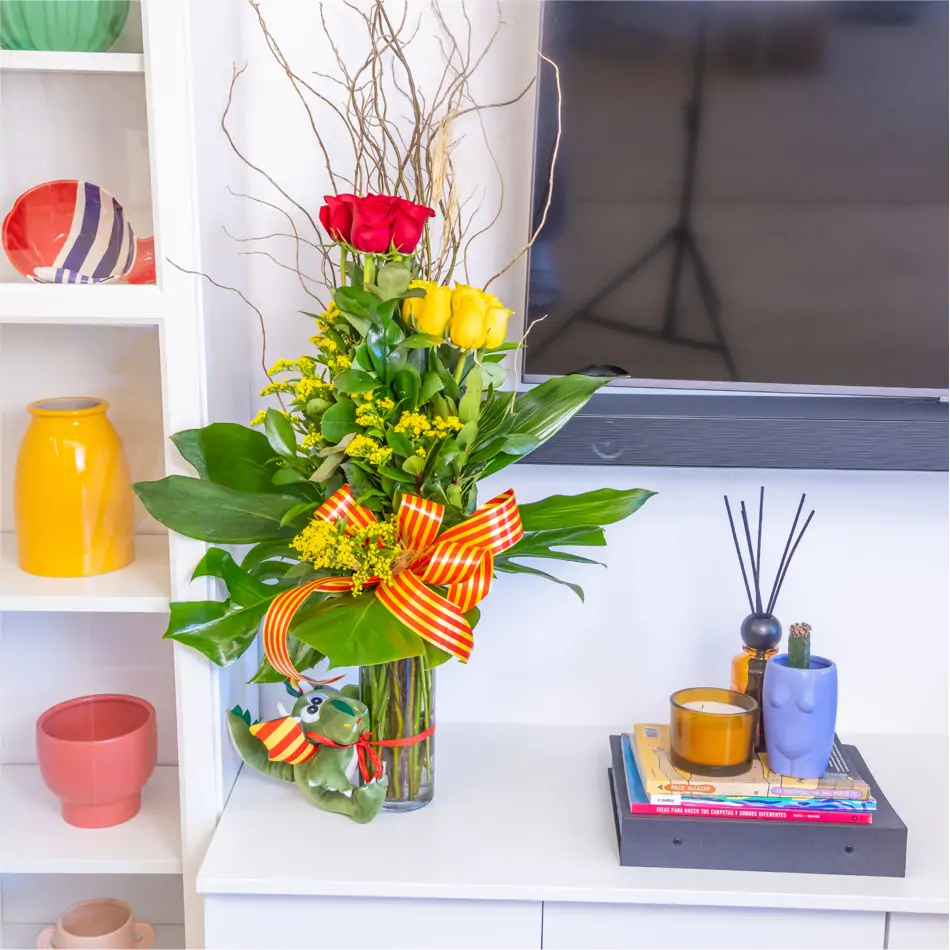 Cilindro de 10 Rosas con Dragón