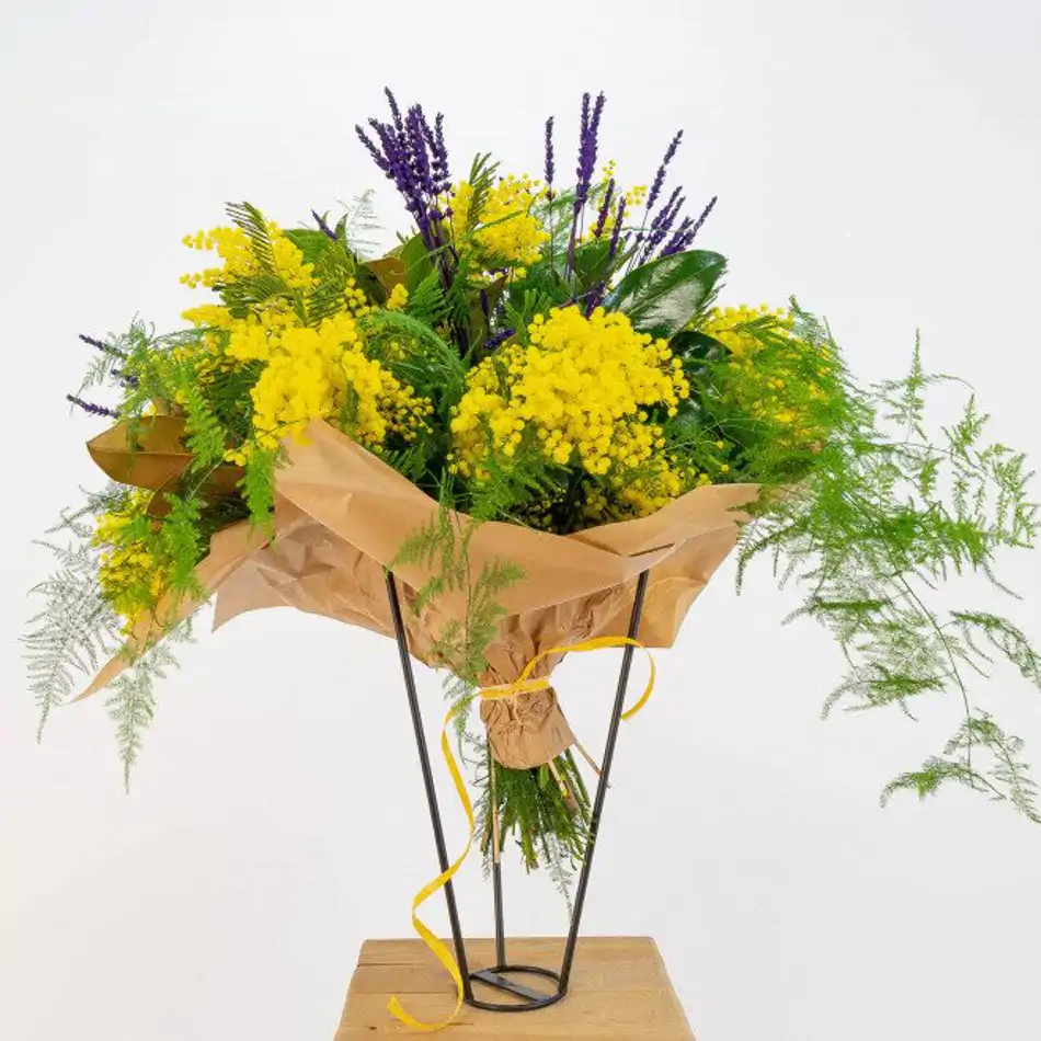 Ramo de mimosa,lavanda y magnolia